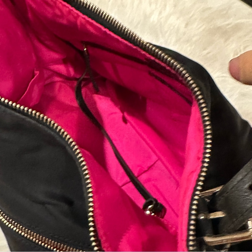 Dooney & Bourke Large Nina Shoulder Handbag Black Nylon Fuschia Lining - Picture 12 of 16